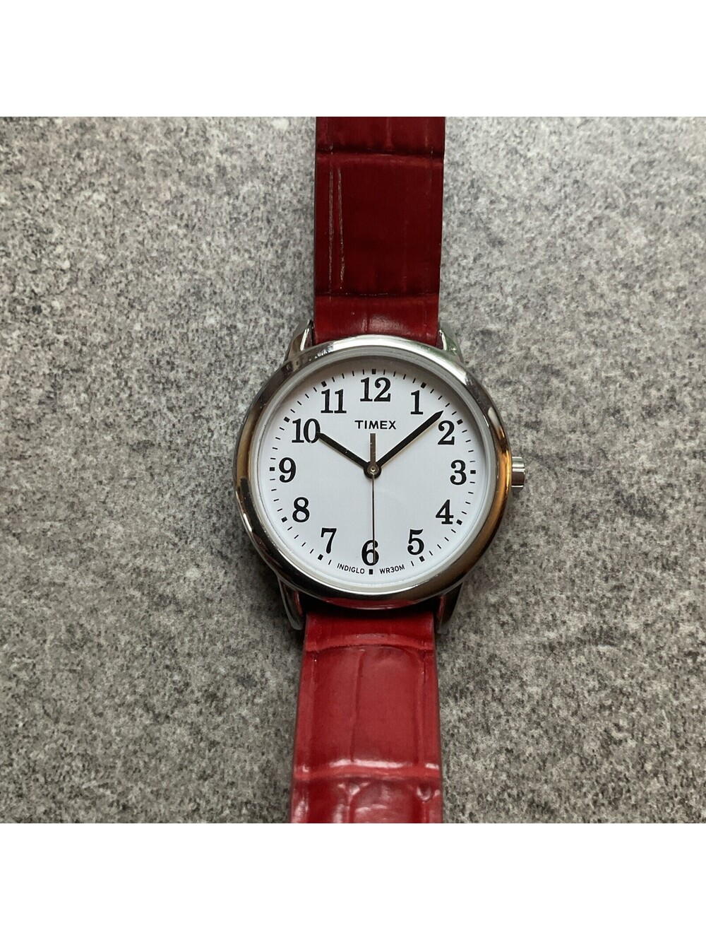 Beautiful Timex Womens Watch 30mm Silver Tone Case W/Red Leather Band Bin T